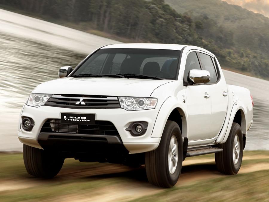  Mitsubishi L200 Triton HPE 2014 года  (фото 9 из 18)